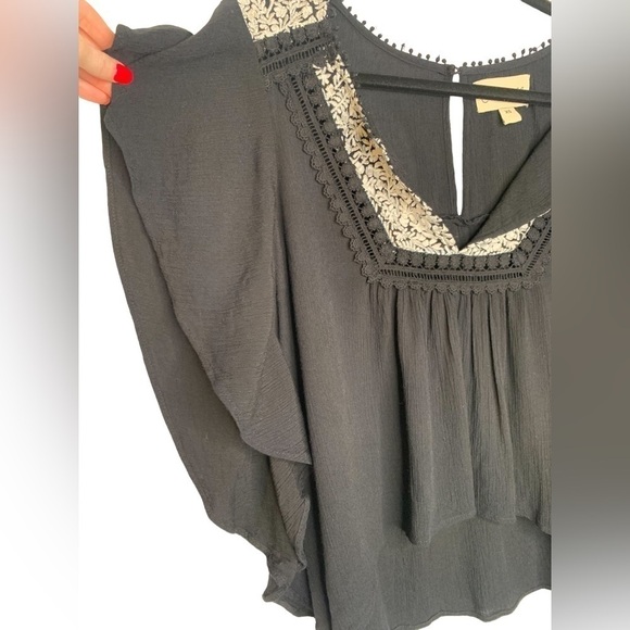 Cleobella Black Flutter Sleeve Blouse with White Floral Embroidery Size XS - Picture 7 of 10